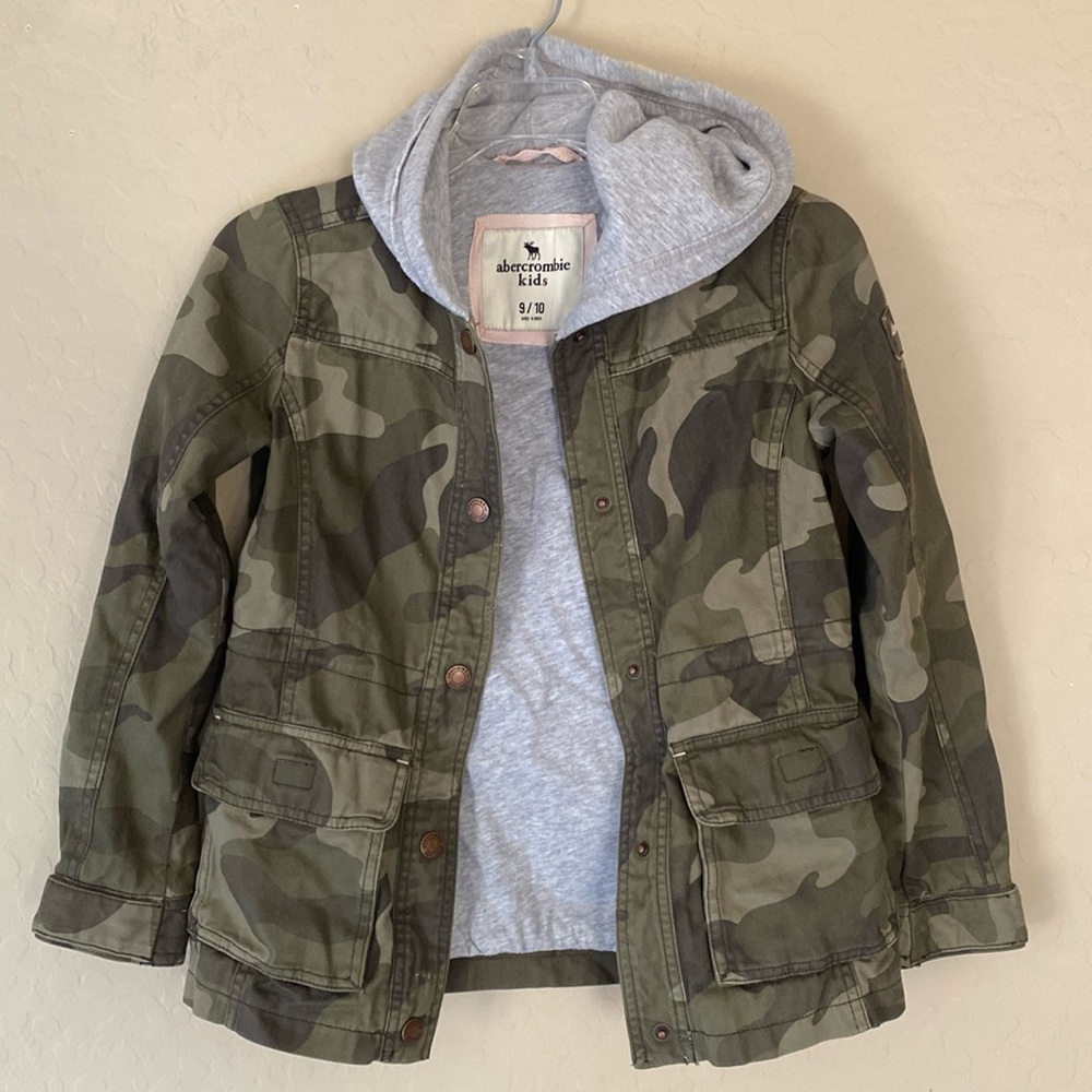 Abercrombie kids, 9/10, camouflage jacket with soft gray lining and hoodie